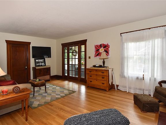 5th image of 39636 SE Park St
