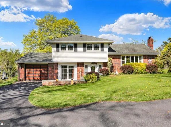 324 Ashley Dr, Reading, PA 19607