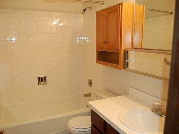4th image of 1872 Turner Blvd APT A