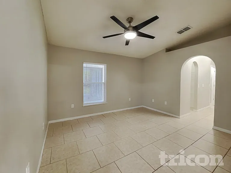 10845 Laxton St — Photo 7
