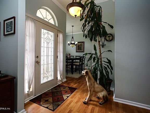 4th image of 820 Bucks Harbor Dr W