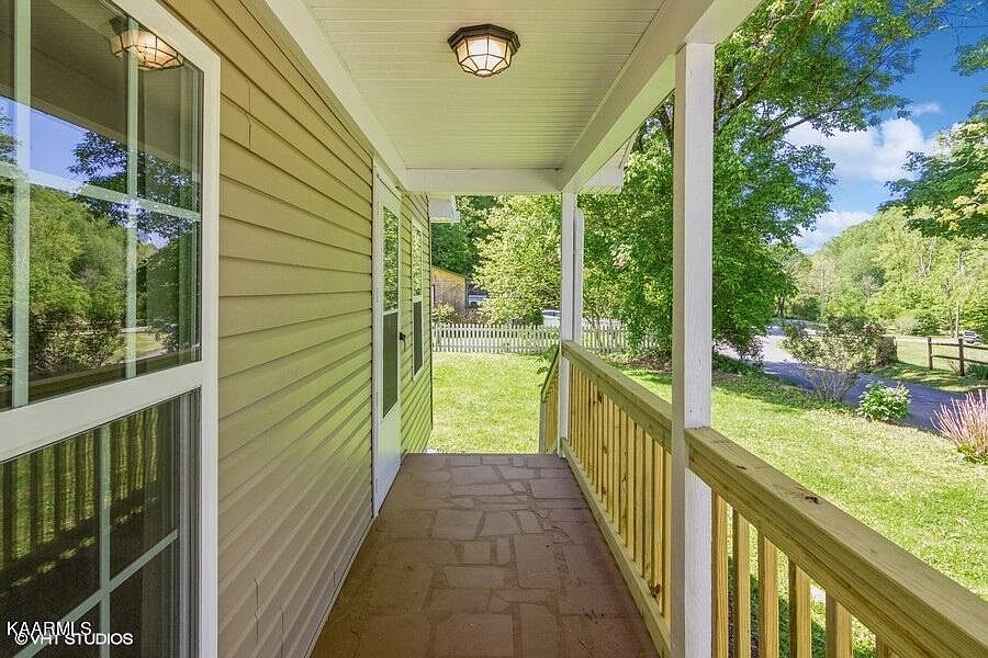 571 Half Moon Rd, Oliver Springs, TN 37840 Zillow