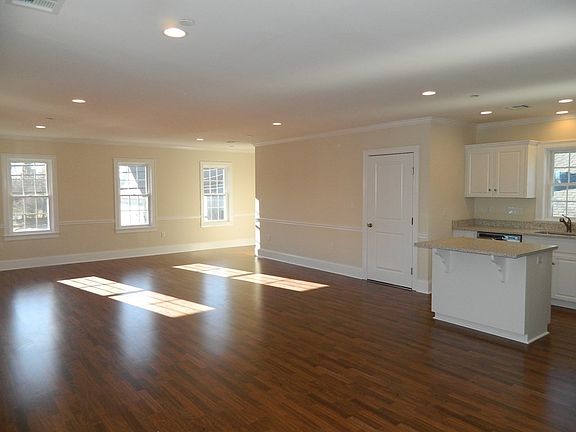 3rd image of 71 North St Unit 2D