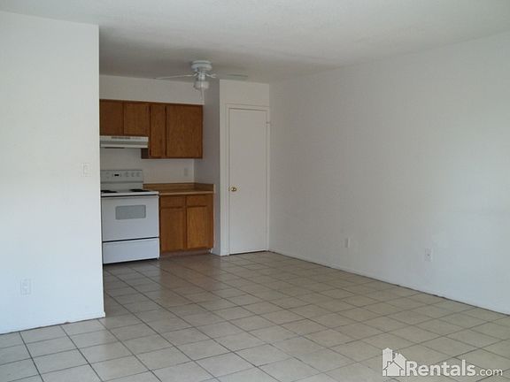 2nd image of 1524 W Mercer Ln APT 3