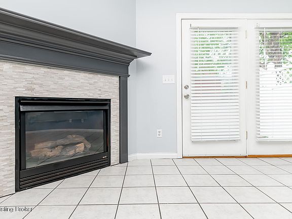 5th image of 244 Cornell Ave