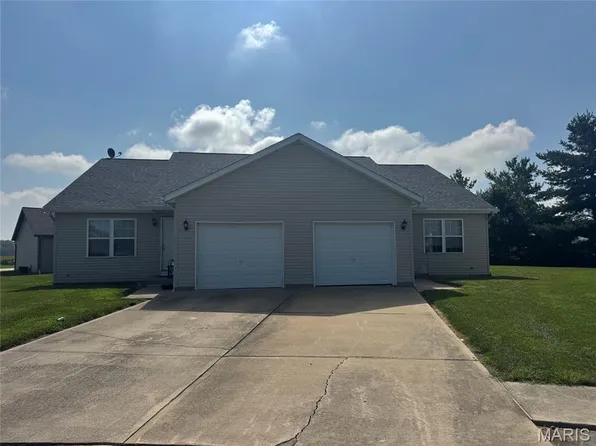 13014 Bermuda Grass Ct, Breese, IL 62230