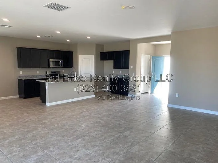 3 bed, 2.0 bath, 1804 sqft, $1,850 — Photo 4