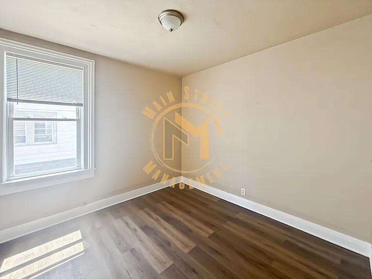 517 N Ashland Ave — Photo 10