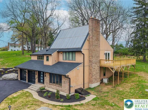4410 Circle Dr, Bethlehem, PA 18020