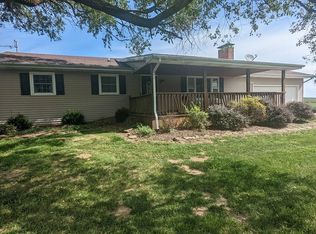 917 Gilead Ln, Sumner, IL 62466