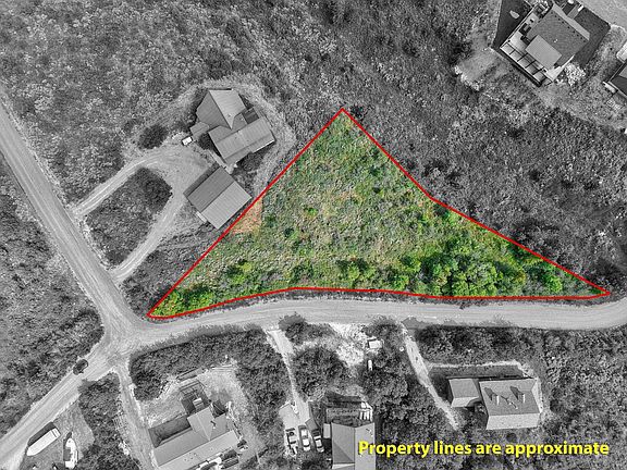 2nd image of 496 Hickock Dr