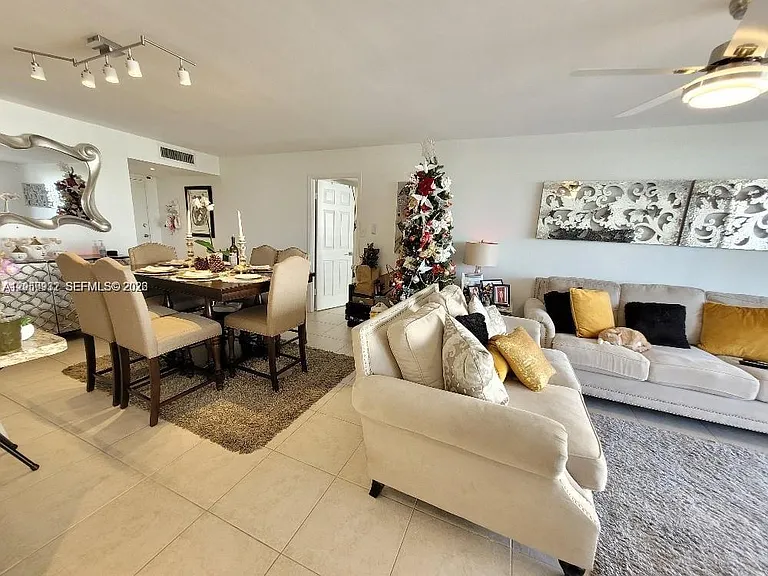 18081 Biscayne Blvd #602 — Photo 9
