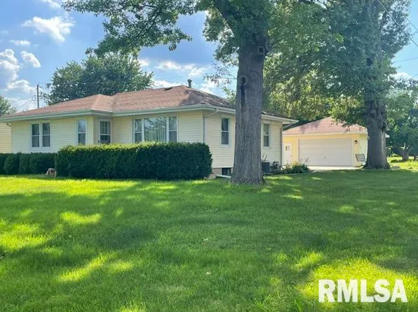 6322 E Beach Dr, Chillicothe, IL 61523