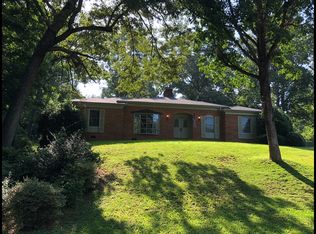 1240 10th Street Ln NW, Hickory, NC 28601