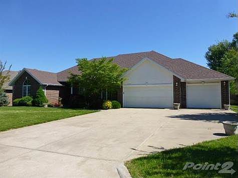 Welcome to 4148 E. Windsong St., Springfield, MO 65809. Come see the beauty this home possess and th