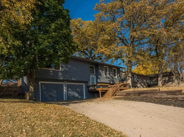 1001 S 15th St, Clear Lake, IA 50428