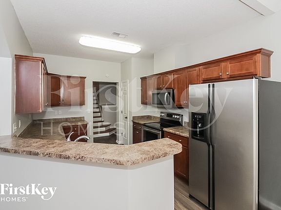 5th image of 2260 Coral Tree Ln