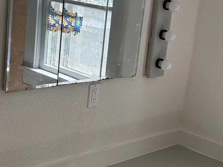 1021 Main St — Photo 3