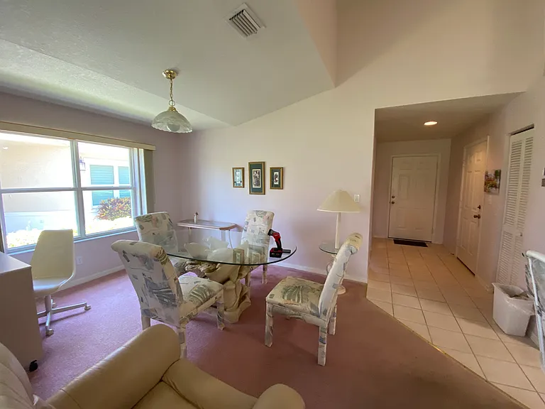 1704 Edgewater Ln — Photo 9