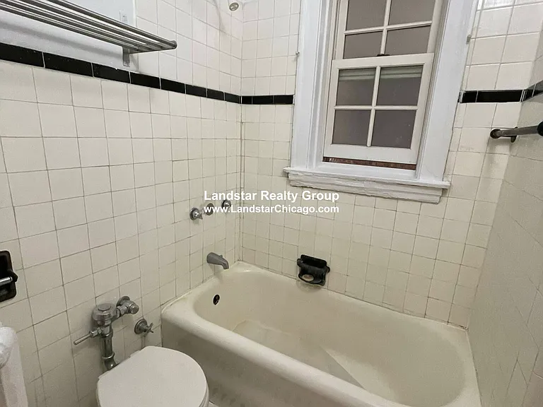 1454 Oak Ave #3E — Photo 7