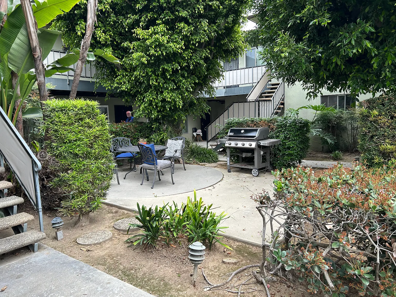 2 bed, 900 sqft, $2,650 — Photo 4