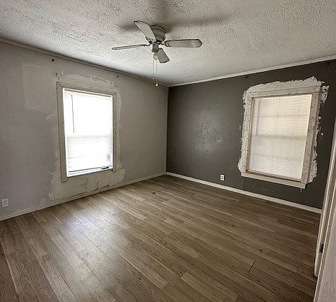 4th image of 205 Hallvale Dr