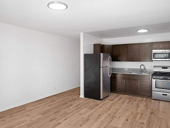 4th image of 6871 Franklin Ave APT 211