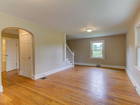 5th image of 4032 Bandy Rd
