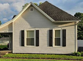 302 W Columbia St, Flora, IN 46929