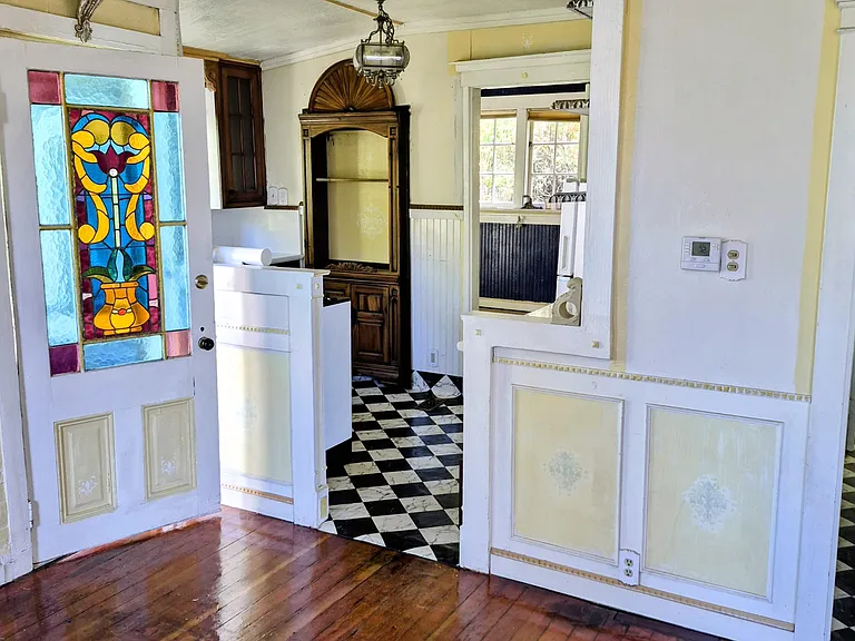 725 Alhambra St — Photo 3