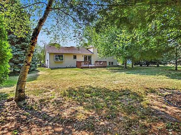 5th image of 717 Cresthaven Dr