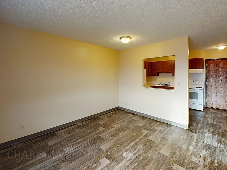 Missouri View Apartments — Photo 28
