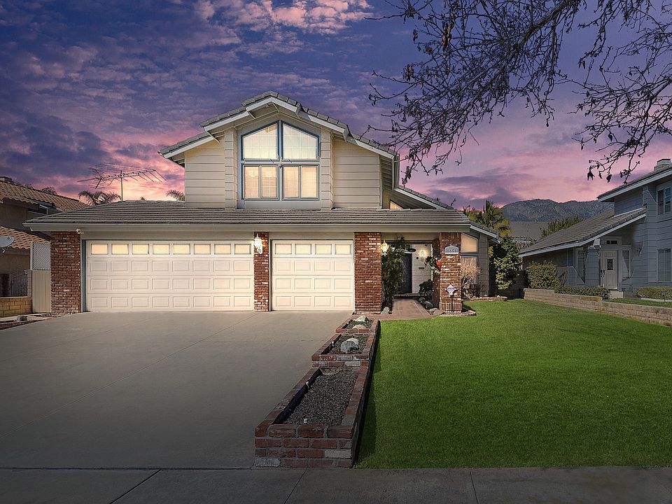 2nd image of 1651 Foxgrove Ct