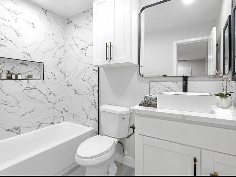 14420 Vista Real Apts — Photo 13