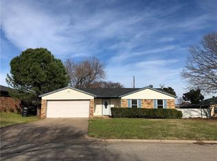 1413 Clearfield Dr, Cleburne, TX 76033