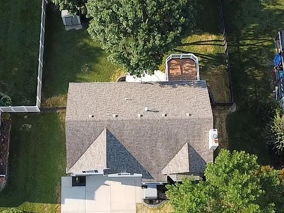 2nd image of 929 Carla Dr