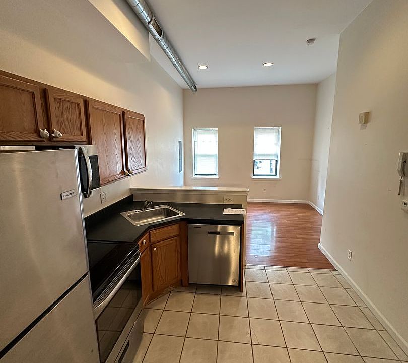 1st image of 1311 N 15th St APT A