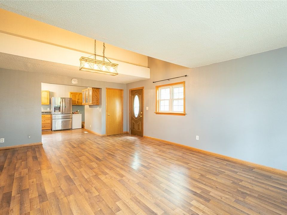 6062 W 36th St N, Newton, IA 50208 Zillow