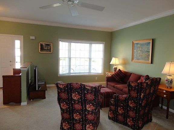4th image of 15 Marble House Dr