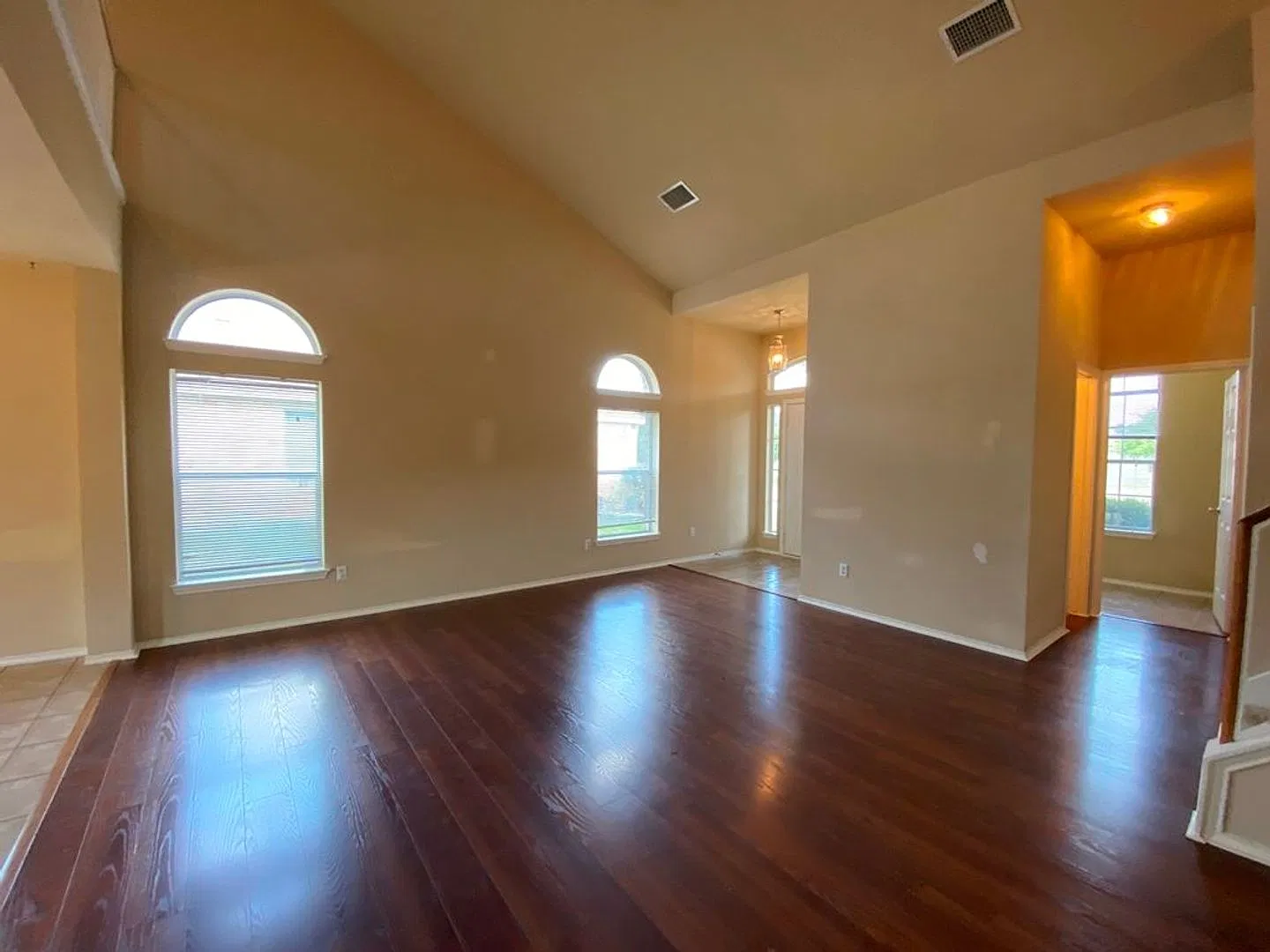 3 bedroom home with open floor plan available in Benbrook Ranch! — Photo 3