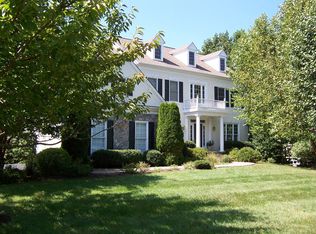 3200 Wheatland Farms Dr, Oakton, VA 22124