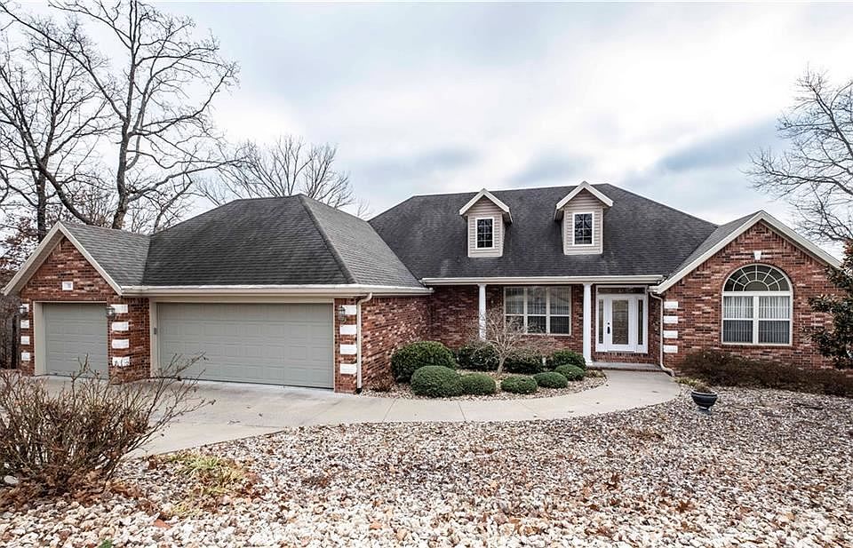 1st image of 31 Grier Dr