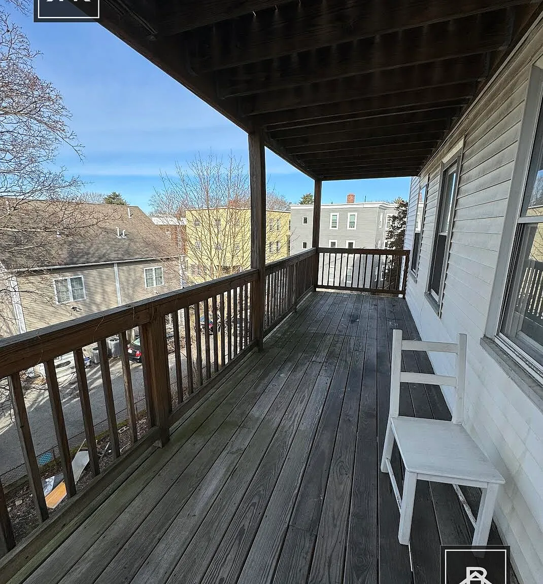 3 bed, 1.0 bath, $3,200 — Photo 2