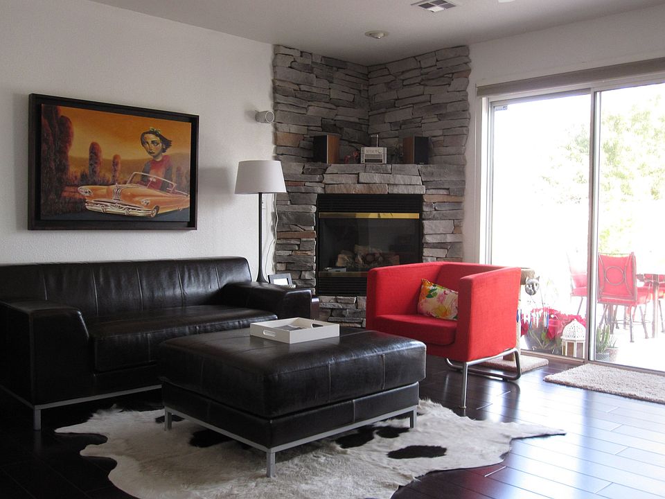 Den w/gas fireplace