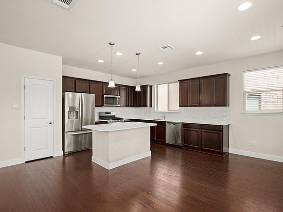 2nd image of 1050 Kenney Fort Xing Unit 11