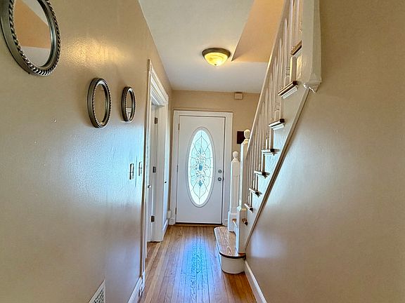 4th image of 11 Hine St