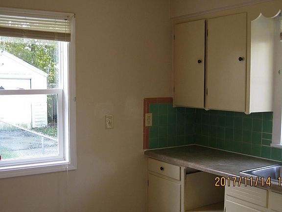 4th image of 434 Cornell Dr