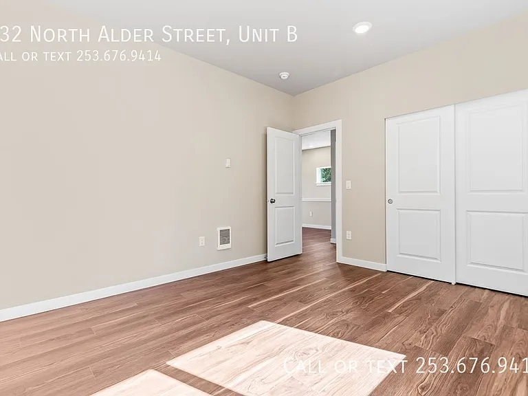 932 N Alder St #B — Photo 12