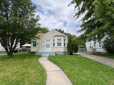 15035 Lincoln Ave, Eastpointe, MI, 48021
