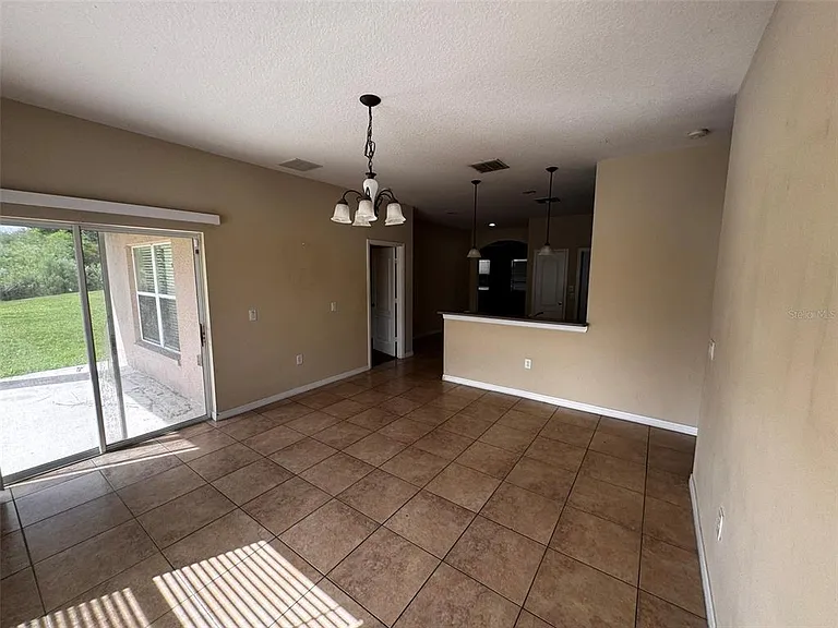3903 Skipper Ct — Photo 18